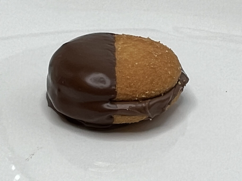 chocolate covered vanilla wafer with nutella