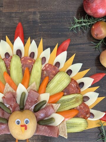 cute turkey thanksgiving charcuterie board